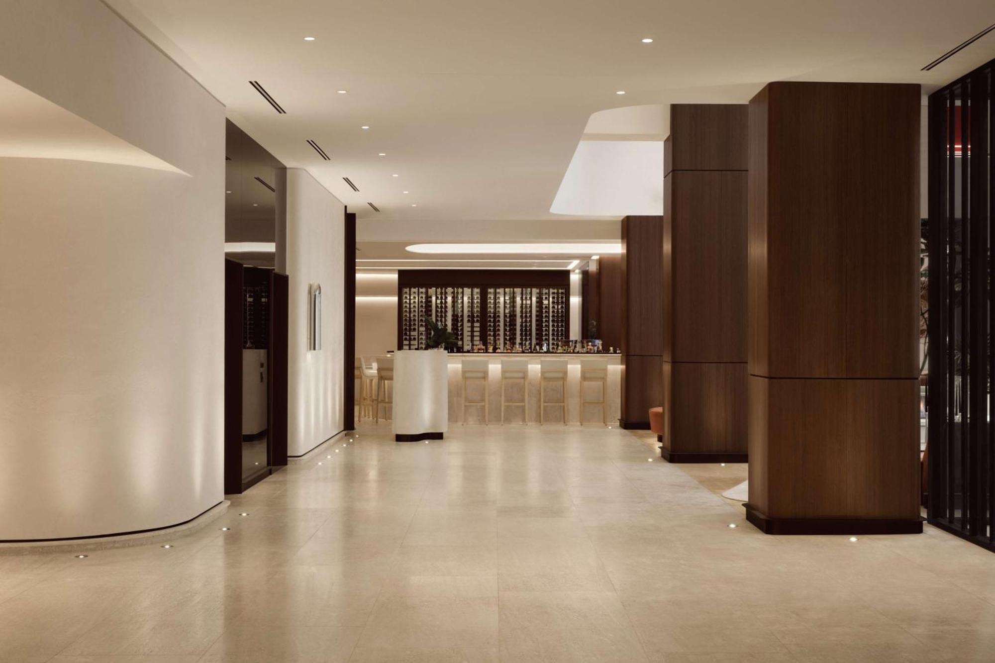 Vogue Hotel Montreal Downtown, Curio Collection By Hilton Kültér fotó
